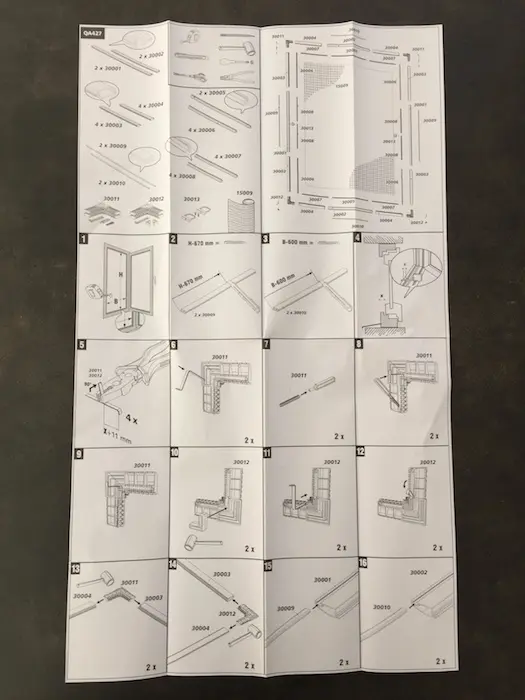 The first part of the user manual specifies how to measure properly your window as well as how to cut the joints (a simple chisel does the trick) — it's these pieces of plastic that make the frame fit the dimensions of the window